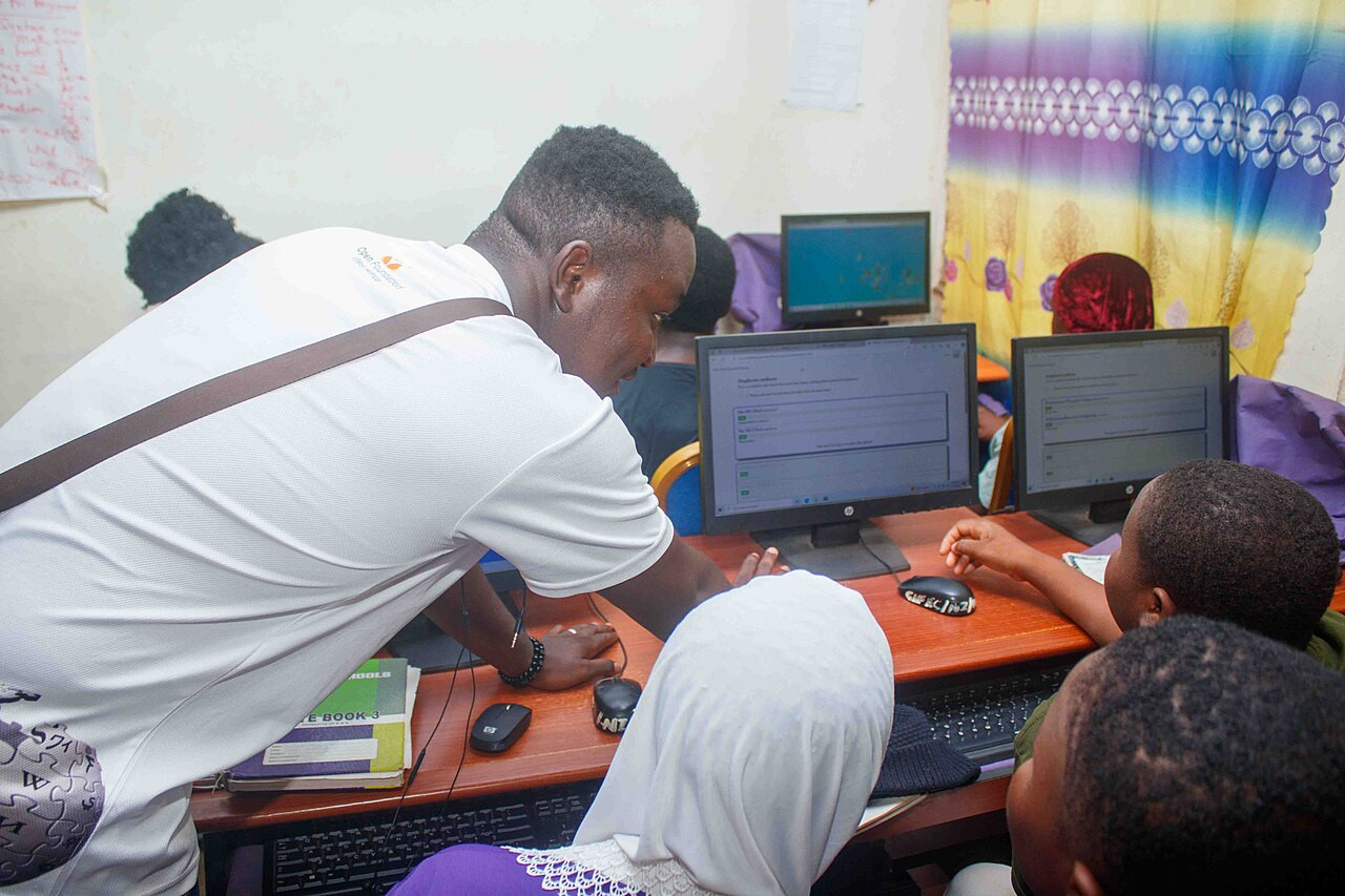 COMPUTER APPLICATIONS